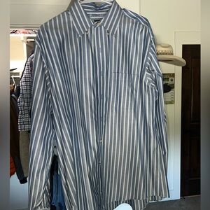 Jos. A. Bank Long Sleeve Button Up (Large)